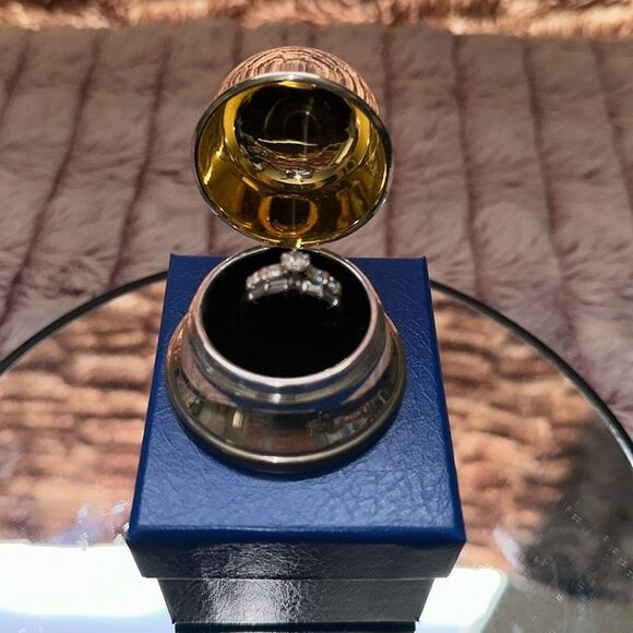 Scully & Scully Sterling Silver Ring Box - Picture 3 of 6